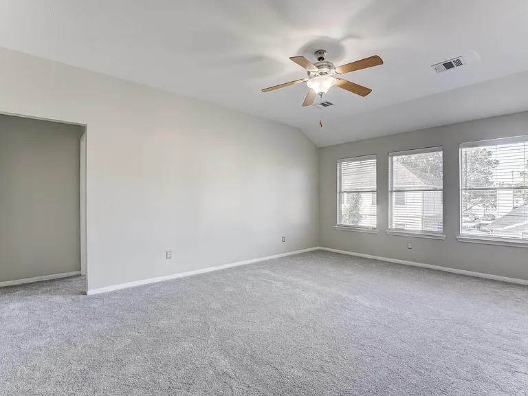 12415 Silversmine Dr — Photo 18