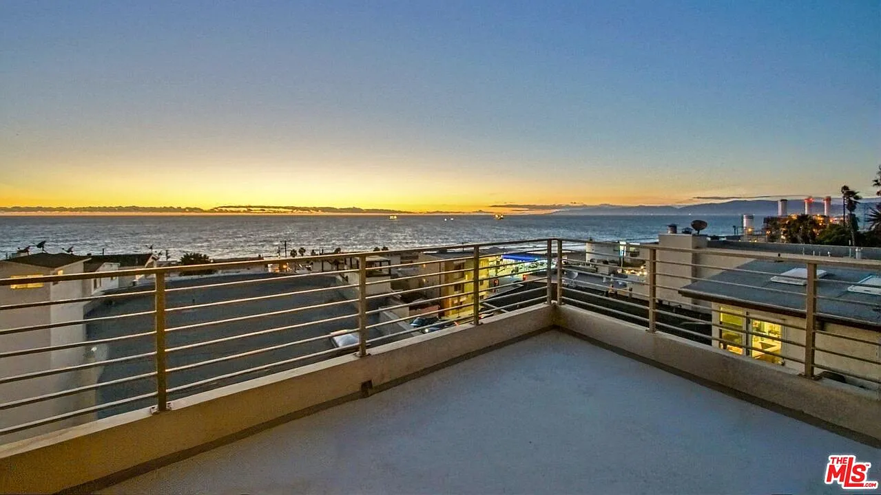 3 bed, 3.5 bath, 2410 sqft, $11,500 — Photo 1