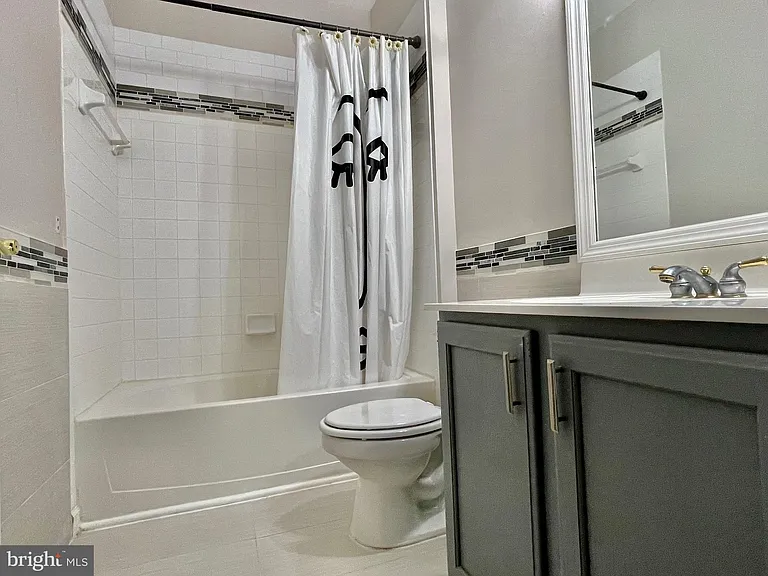 12402 Falconbridge Dr — Photo 12