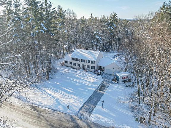 3rd image of 22 Parker Drive