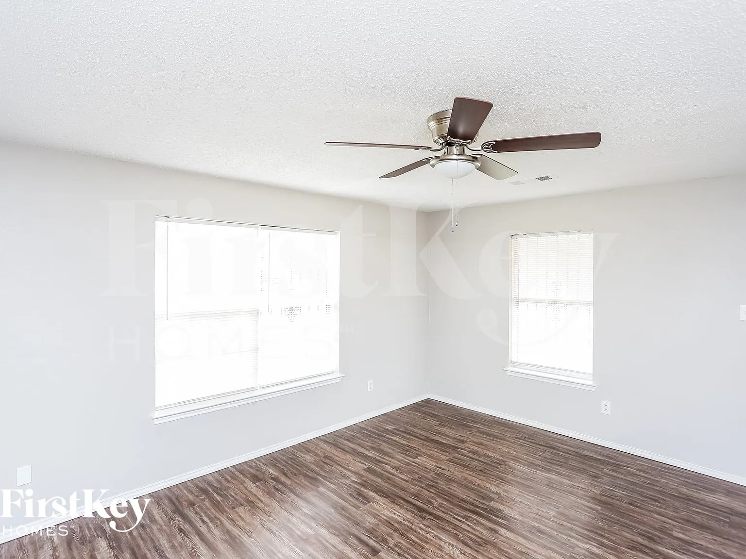 4 bed, 2.0 bath, 1527 sqft, $1,965 — Photo 3