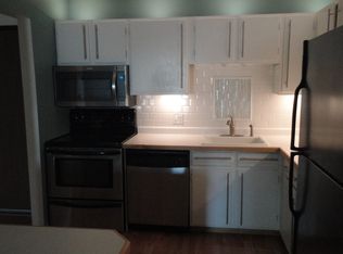 3420 Golfview Dr APT 101, Eagan, MN 55123