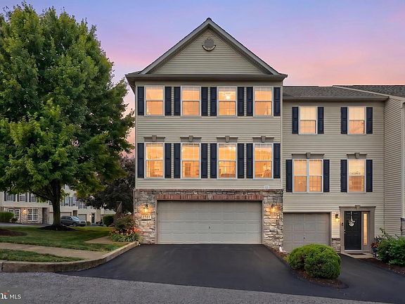 2nd image of 2701 Equestrian Dr #140