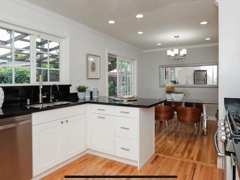 2nd image of 2890 Mauricia Ave