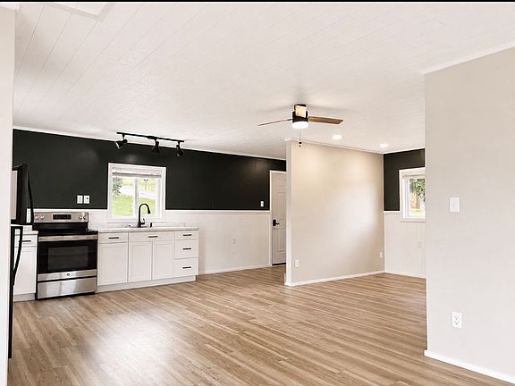 3rd image of 147-147 24th St