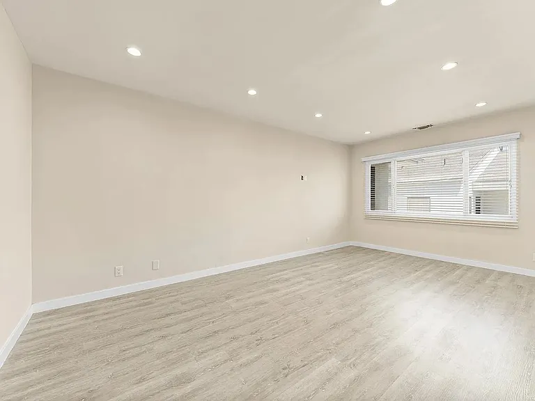 9588 W Olympic Blvd #5 — Photo 19