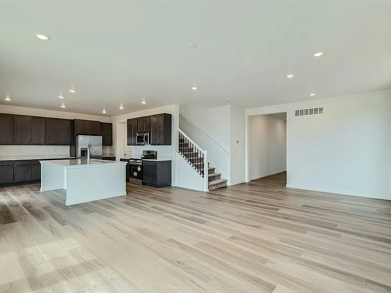 2094 S Fultondale Ct — Photo 6