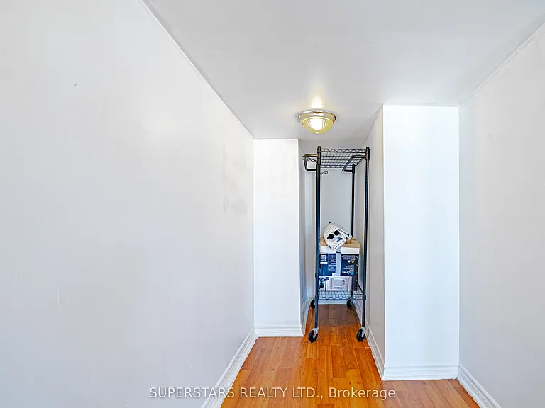 165 1/2 Olive Ave — Photo 15
