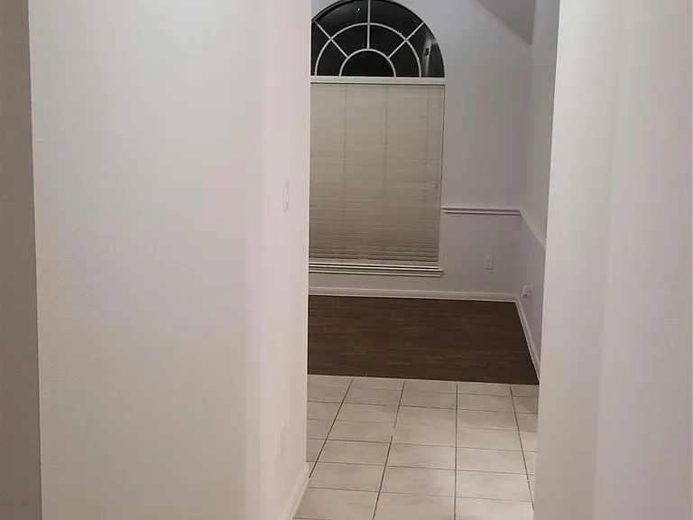 935 Rock Springs Dr — Photo 6