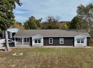 20458 N Boyd Ln, Dix, IL 62830