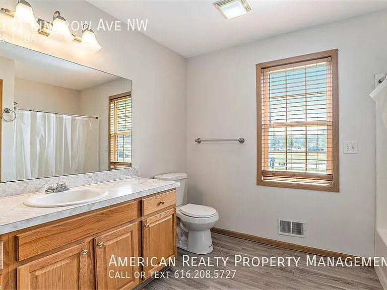 2131 Kinnrow Ave NW — Photo 11
