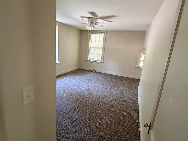 203 Glamorgan St #203 — Photo 7