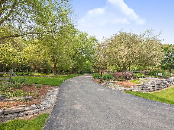 3rd image of W324N8295 Northcrest Dr