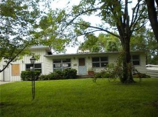 2401 NE 61st St, Kansas City, MO 64118