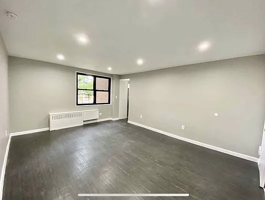 Rented by Bruma Realty LLC | media 7