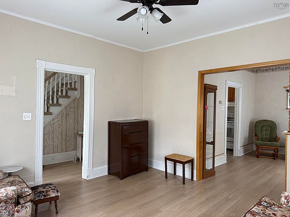 5th image of 119 River St