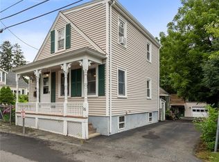 16 Pearse Ave, Bristol, RI 02809