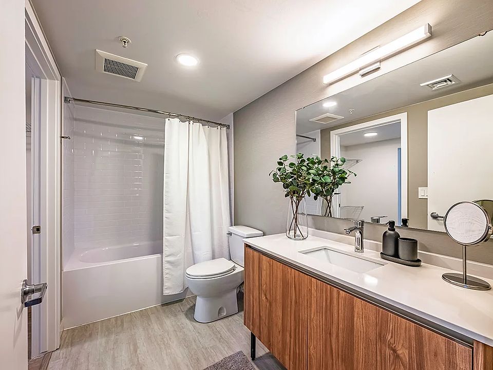 1st image of 585 NW 161st St #4111