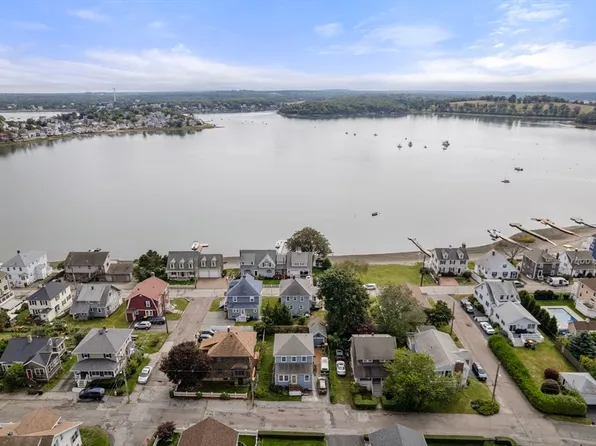 68 Edgewater Rd, Hull, MA 02045