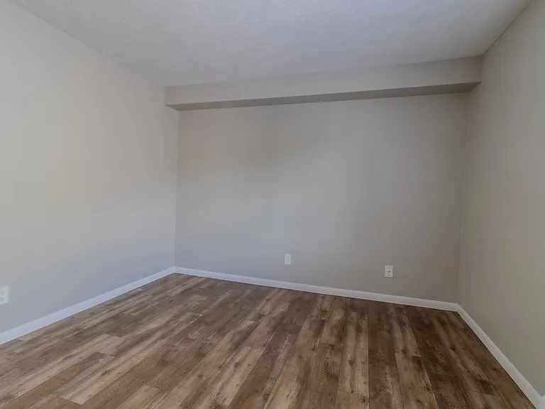 The Tides 1510 Veterans Dr — Photo 28