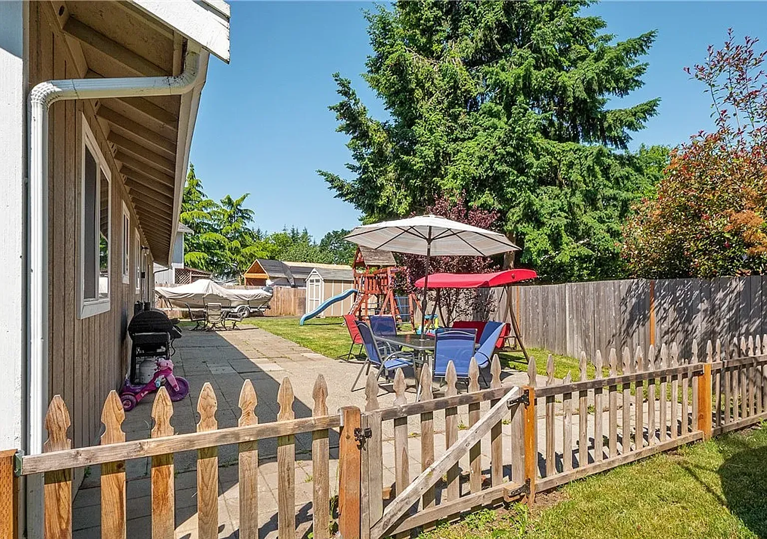Perfect 3bed/2bath Home On Pinedrop Loop *Coming Soon*Application Pending — Photo 4
