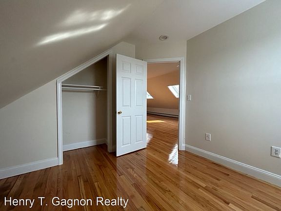 3rd image of 6 Pond St #15303368
