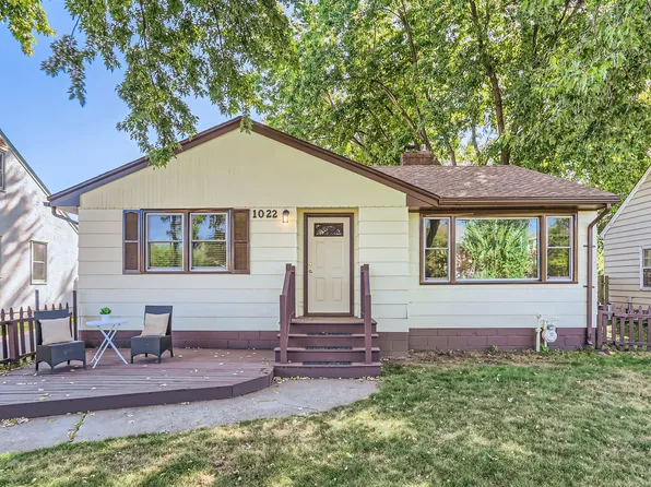 1022 Larpenteur Ave W, Saint Paul, MN 55113