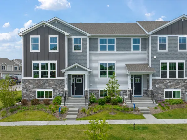 557 Wolverine Dr, Aurora, IL 60502