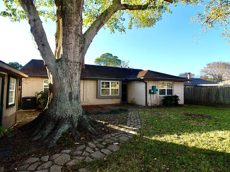16731 Rippling Mill Dr — Photo 14