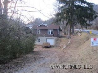 3900 Pigeon Rd, Waynesville, NC 28786