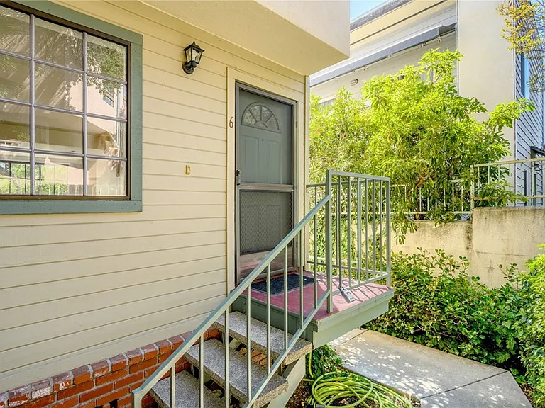 2747 Hermosa Ave #6 — Photo 2