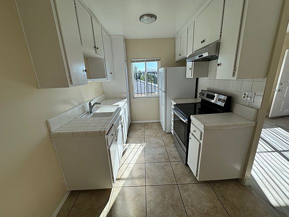 3rd image of 4049 36th St APT 8