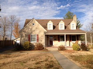 310 College St, Horse Cave, KY 42749