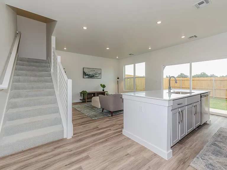 944 Prominent Way — Photo 3