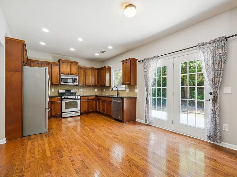 4450 Dartford Rd — Photo 12