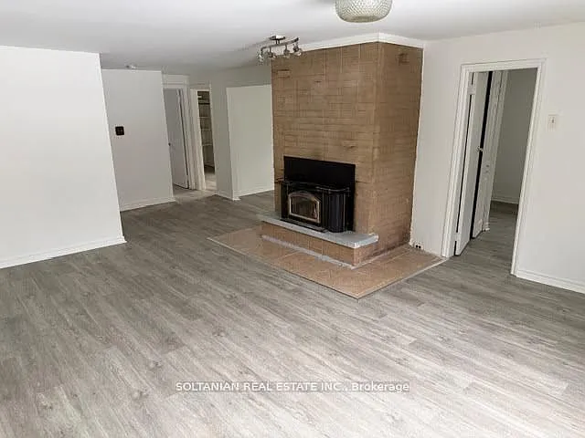 207 Bayview Ave
