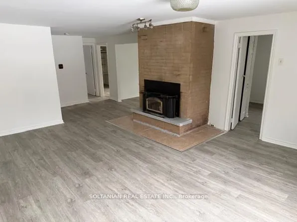 207 Bayview Ave, Georgina, ON L4P 2T3