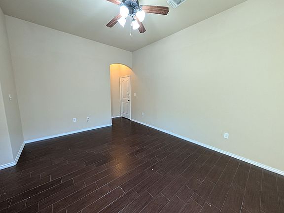 5th image of 957 Brown Rock Dr