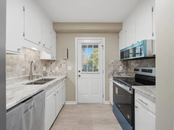 525 12th St SW, Hickory, NC