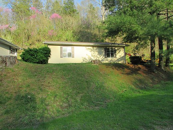 4th image of 93 Earla Dr