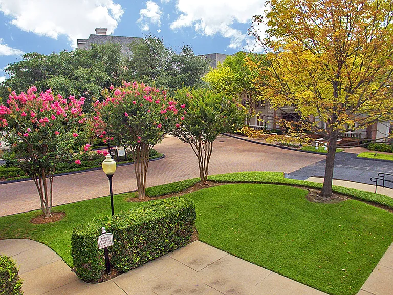Renaissance at Preston Hollow — Photo 11