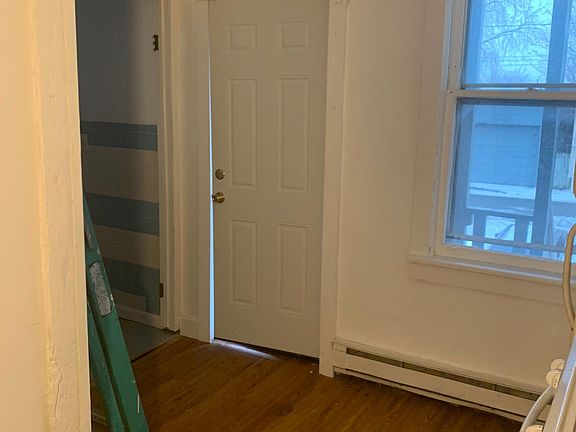 2nd image of 542 Washington Ave APT 8