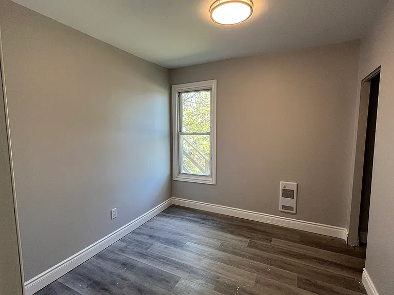 807 Wellington Ave #1 — Photo 10