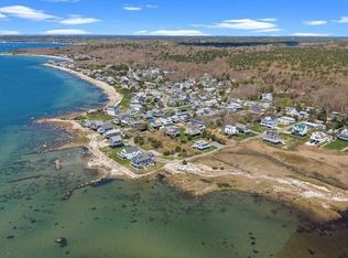 17 Island St, Mattapoisett, MA 02739
