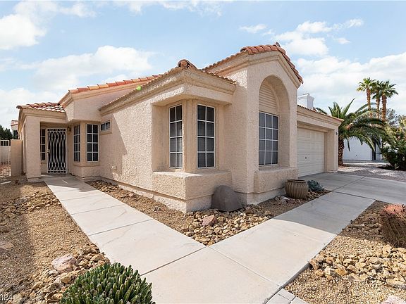 2nd image of 9825 Russett Wood Cir
