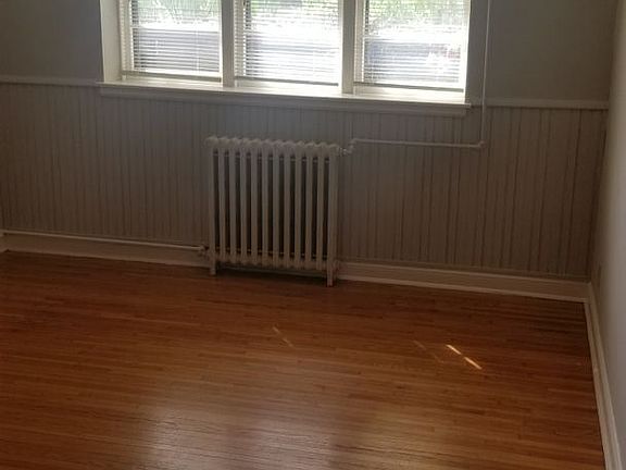 5th image of 2108 Pleasant Ave APT 100