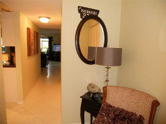 3rd image of 359 Grove Isle Cir