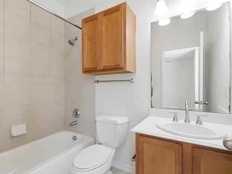 2113 Grove Park Ln — Photo 20