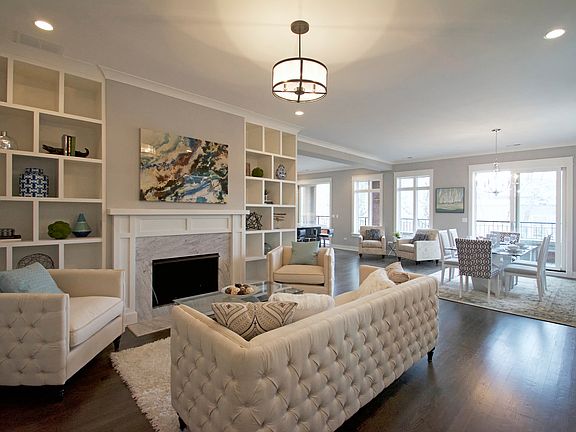 3rd image of 2315 W Roscoe St #Penthouse