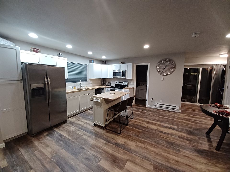 Upgraded stainless steel appliances